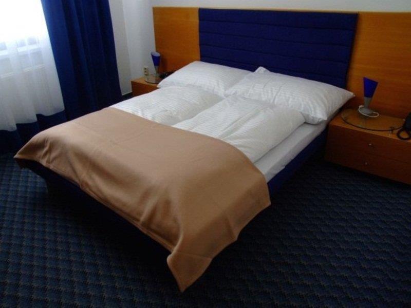 President Hotel Μπρατισλάβα Δωμάτιο φωτογραφία